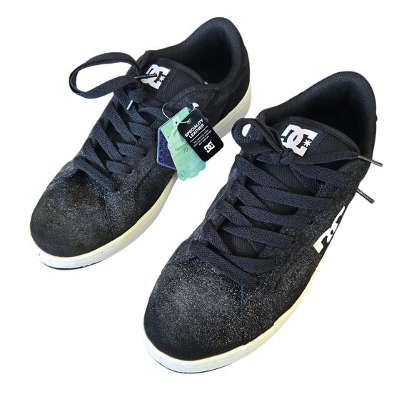 Athletic_Shoes